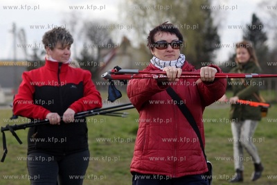 Gdańsk Letnica. Zajęcia z Nordic Walking dla mieszkanek...
