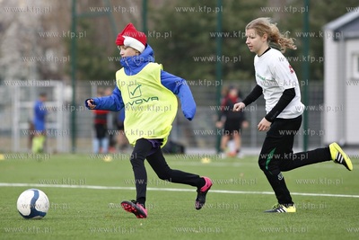 Gdansk Zaspa. Pilkarski turniej dzikich druzyn Do przerwy...