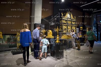 Europejskie Centrum Solidarności. Wystawa prac bursztynnika...