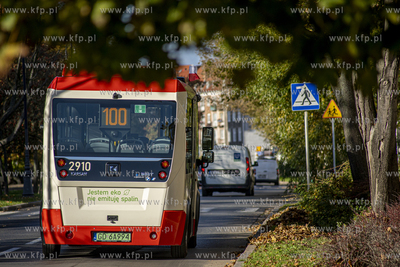 Linia 100 na Głównym i Starym Mieście obsługiwana...