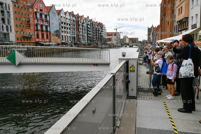 Po 9 miesiącach kładka obrotowa na Wyspę Schiorzów...