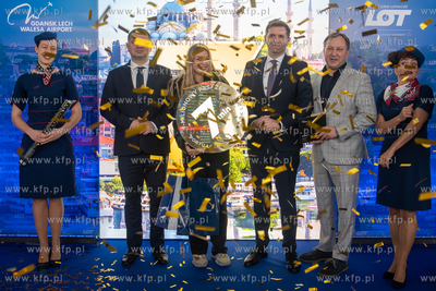 7 mln pasażerka Portu lotniczego Gdańsk-Rębiechowo...