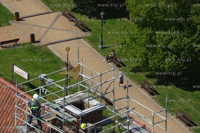 Dawna chorągiewka wiatrowa wróciła na szczyt Wielkiego...