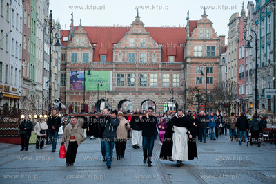 Gdanska Droga Krzyzowa, organizowana przez ojcow dominikanow.
30.03.2012
fot....