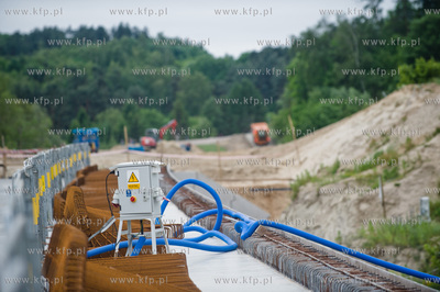 Gdansk. Powstajacy wiadukt Pomorskiej Kolei Metropolitalnej...