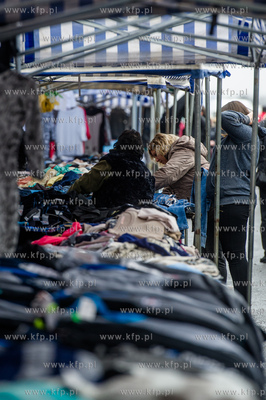 Gielda samochodowa w Pruszczu Gdanskim. Jedno z
najwiekszych...