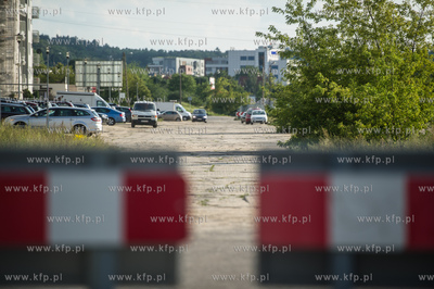 Gdańsk. Teren byłego pasa startowego na Zaspie przy...
