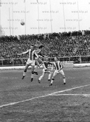 Mecz Lechii Gdansk. 8.04.1973 3kwiecien72z_kosycarz_p29...