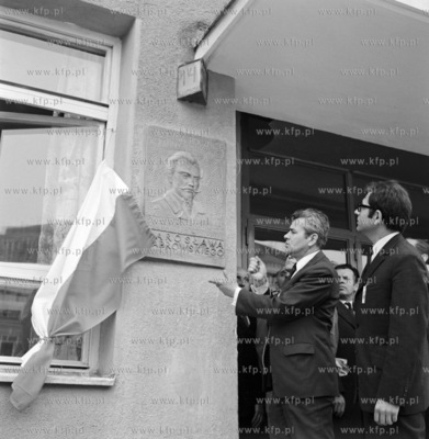 Uroczystosci nadania szkole podstawowej nr 76 przy...