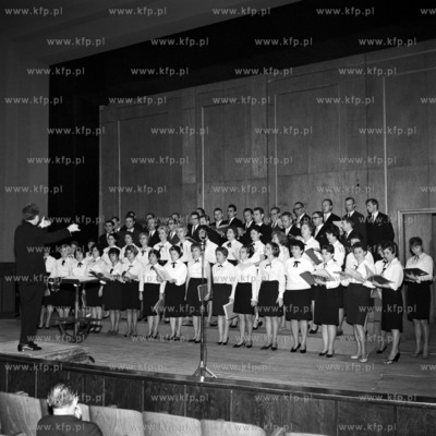 Wystep Choru Filharmonicznego z okazji 10-lecia swego...