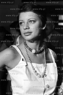 Pokaz sztucznej bizuterii Jablonexu w Klubie Funduszu...