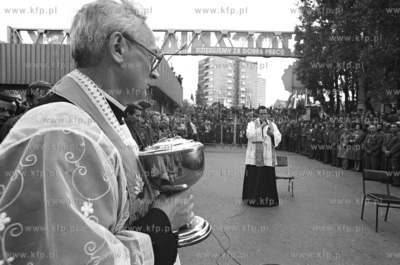 Strajk w Stoczni Gdańskiej im. Lenina Nz. ks. Henryk...