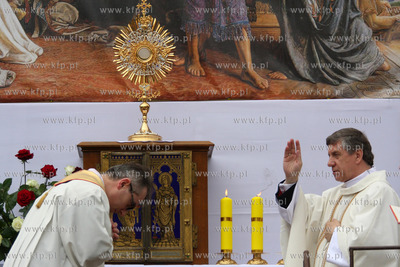 Szczecin. Papieska procesja Bozego Ciala, ulicami Szczecina...