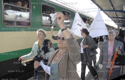 Ulicami Slupska  przeszedl pochod ludzi przeciwnych...