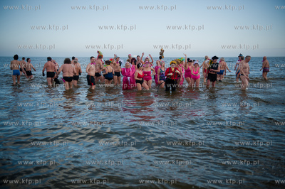 Gdański Klub Morsów symbolicznym topieniem Marzanny...