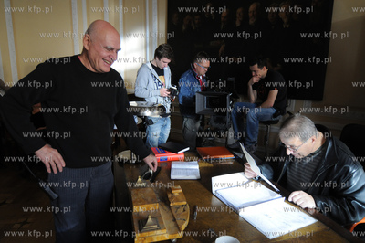 Andrzej Kotkowski na planie zdjeciowym filmu "Uklad...