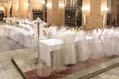 Pelplin. Msza Swieta Krzyzma w Wielki Czwartek w Bazylice...