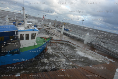 Mechelinki. Sztormowa pogoda. 05.10.2016 fot. Bartosz...