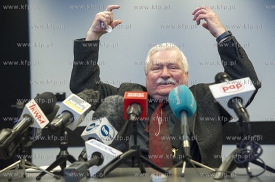 Gdańsk. Konferencja Lecha Wałęsy w sprawie swojej...