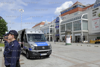 Sopot. Plac Przyjaciół Sopotu. Uroczystość przekazania...