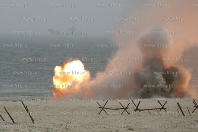 Ustka, poligon. Cwiczenie Taktyczne sil zbrojnych RP...