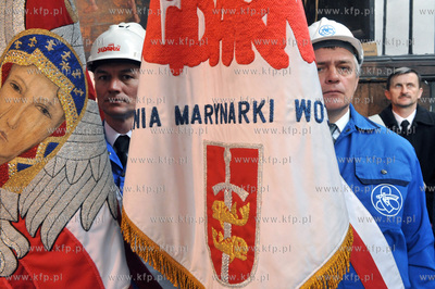 Bazylika Mariacka w Gdansku. Uroczystosci pogrzebowe...