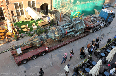 Gdansk. Trwaja prace remontowe Ratusza Glownomiejskiego....