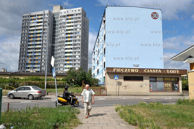 Gdansk, Przymorze. Bloki na ul. Krynickiej.
24.06.2011
fot....