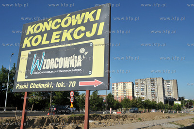 Gdansk Chelm. Tablice reklamowe na rogu ul. Witosa...
