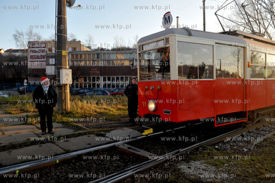 Mikolajkowy zabytkowy  tramwaj  na trasie Hucisko -...
