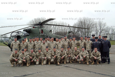 Zaloga smiglowcow MI-24 z 49 Pulku Smiglowcow Bojowych...