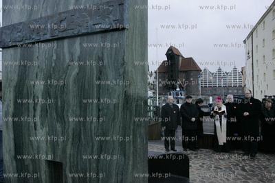 Gdans. Odsloniecie pomnika przy Centralnym Muzeum Morskim...