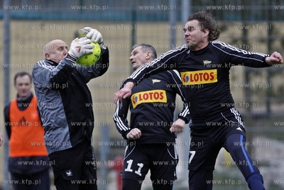 Gdansk. Boisko przy ul. Traugutta.  Sylwestrowy mecz...