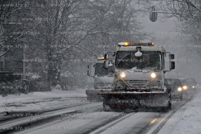 Plugi odsniezajace al. Niepodleglosci w Sopocie na...