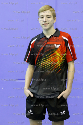 Tomasz Kotowski, tenisista stolowy. 18.11.2013 fot....