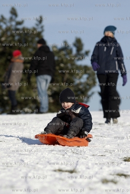 Sanki w Parku Ronalda Reagana w Gdansku.
19.01.2014
fot....
