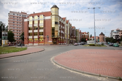 Gdansk. Zespol budynkow Artus Park przy ul. Dlugie...