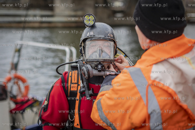 Przy zamkniętym Moście Siennickim w Gdańsku ruszyły...