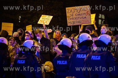 Gdańsk. Piąty dzień manifestacji w Gdańsku przeciwko...