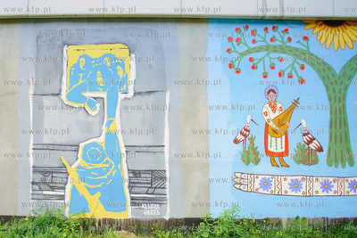 Gdańsk, Jasień. Nz. Antywojenna galeria murali. 18.07.2022...