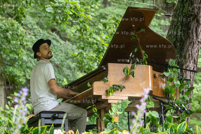 Sopot. Łysa Góra. Festiwal „Piano w naturze Sopot”....