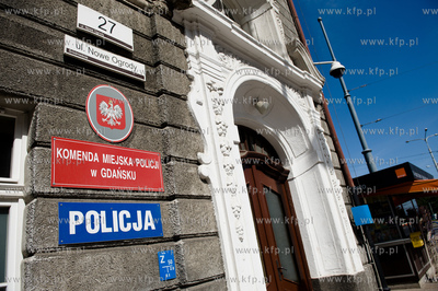 Budynek Komendy Miejska Policji. na Dlugich Ogrodach...
