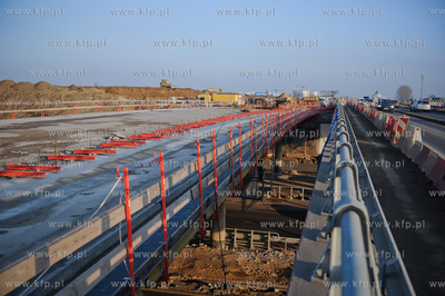 Gdansk. Budowa wezla drogowego Karczemki i trasy WZ....