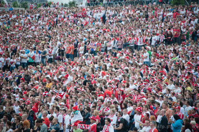Gdansk. Strefa Kibica na Placu Zebran Ludowych gdzie...
