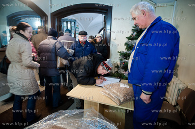 Gdansk. Urzad Miasta przy ul. 3 Maja. Akcja darmowego...