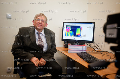 Uniwewrsytet Gdanski. Wydzial Matematyki, Fizyki i...