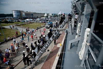 Gdynia. Nabrzeze Pomorskie. Uroczyste powitanie japonskiego...