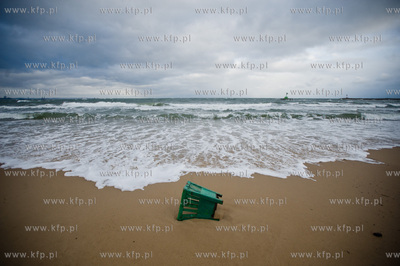 Ggansk. Gorki Zachodnie. Wysoka fala i calkowicie zalana...