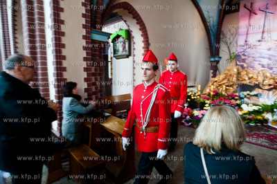 Gdansk.Wielka Sobota w kosciele sw. Franciszka z Asyzu....