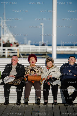 Sloneczne, bardzo cieple, niemal wiosenne, niedzielne...